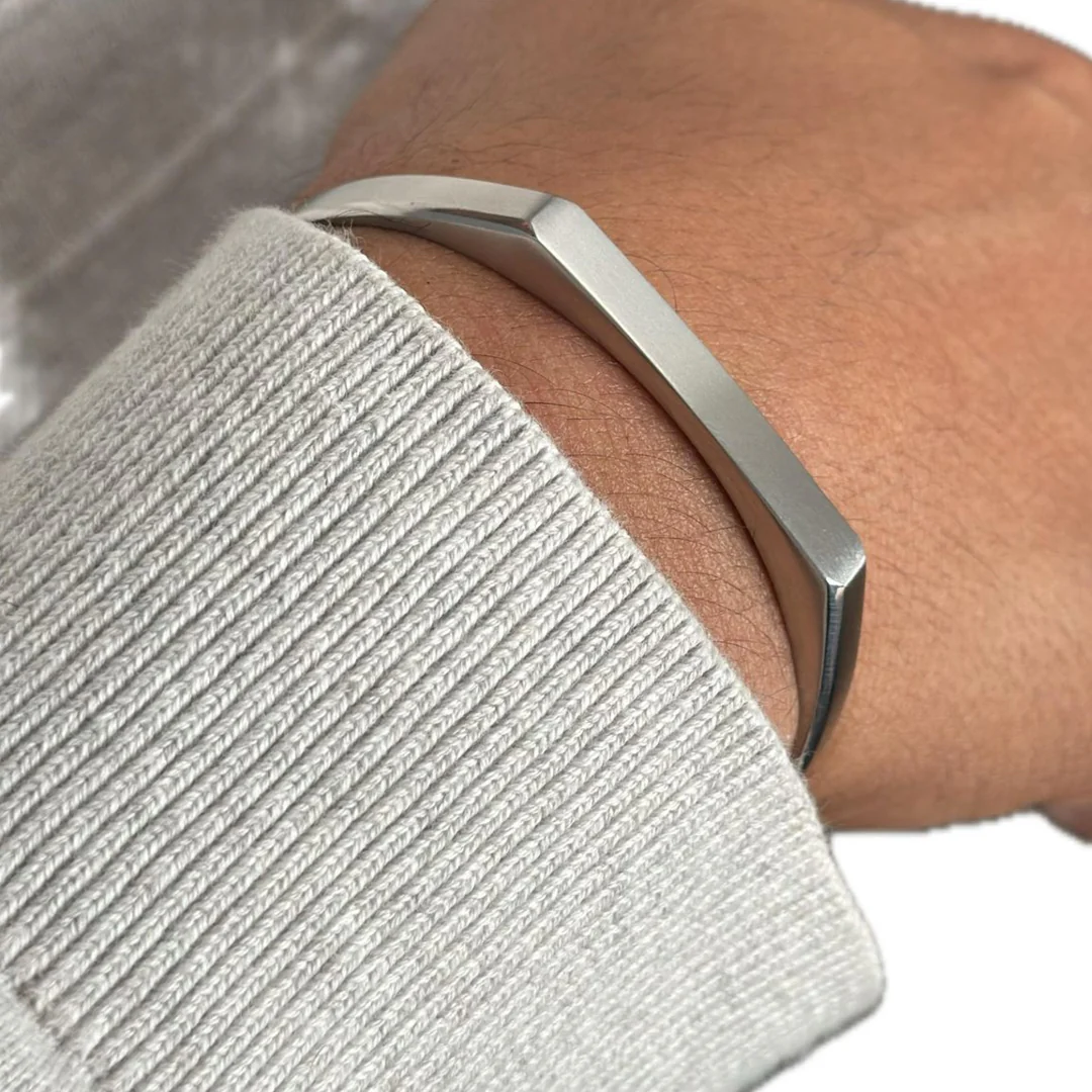 Silver Engravd Signet Cuff - Image 6