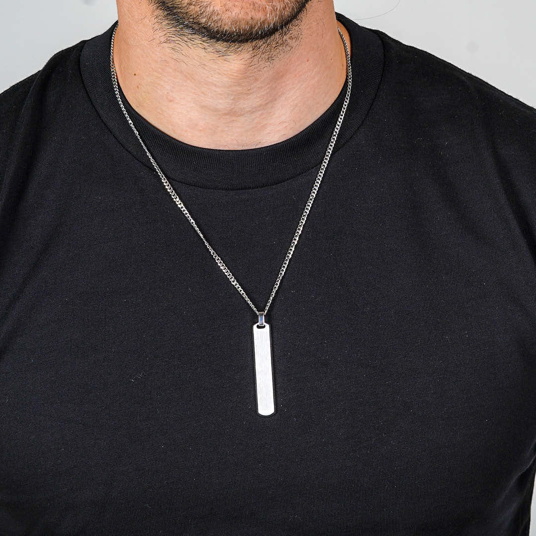 Theo Necklace - Vertical Inscription - Image 12